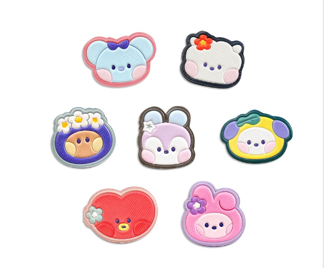 BT21 LEATHER PATCH CARD CASE [VACANCE]